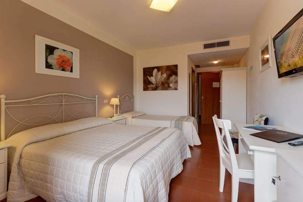 Hotel Giardino Suites And Spa - Numana Rum bild