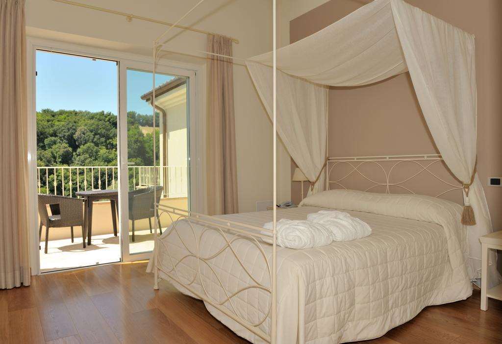 Hotel Giardino Suites And Spa - Numana Rum bild