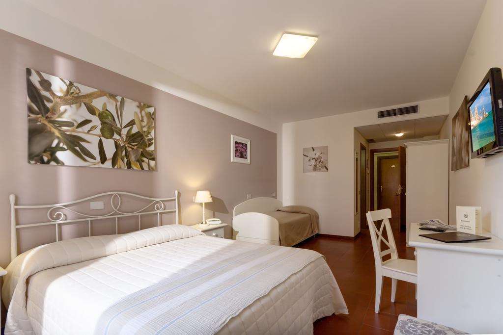 Hotel Giardino Suites And Spa - Numana Rum bild