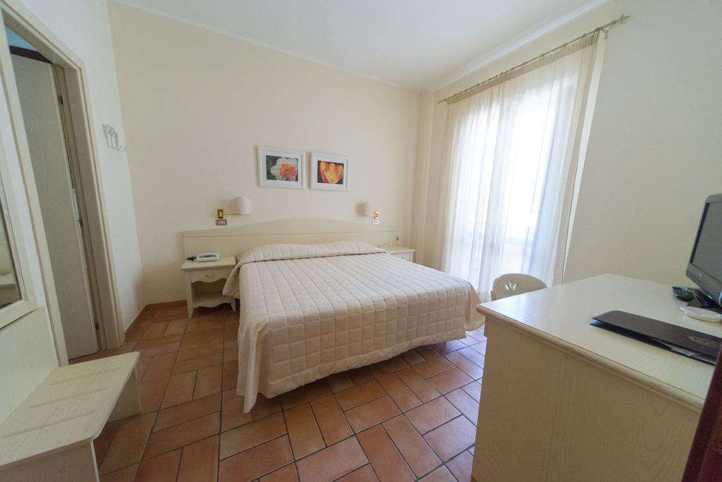Hotel Giardino Suites And Spa - Numana Rum bild